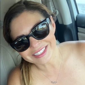 Meet your Posher, Christine